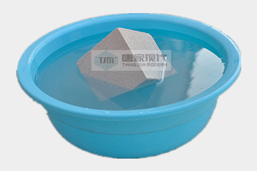 質(zhì)量輕，降低結構成本